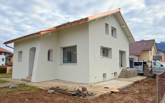 La Tour-de-Trême – Magnifique villa rénovée dans un quartier calme