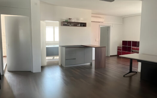 Bösingen – Spacieux local commercial à louer