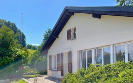 Le Bry – Magnifique villa rénovée avec superbe vue